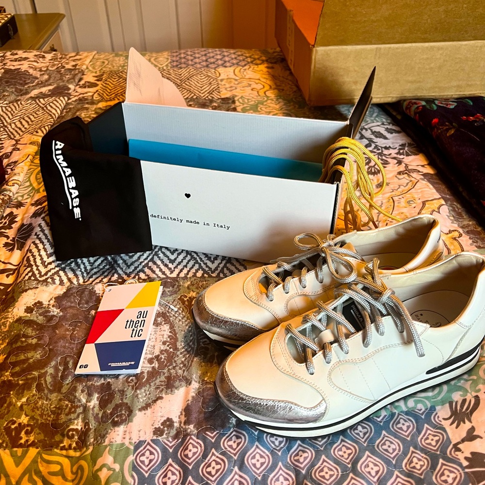 Permabase like New metallic sneaker